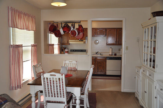 2 Bedroom / Kitchen and Dining Area