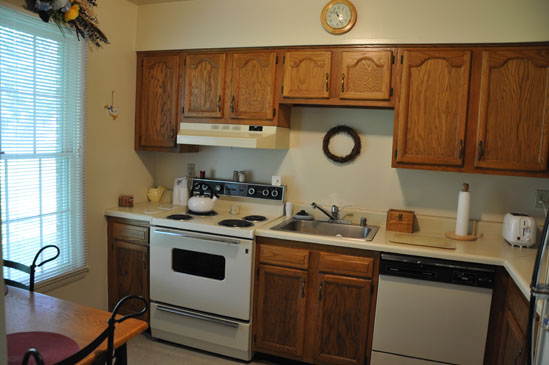 1 Bedroom/ Eat In Kitchen